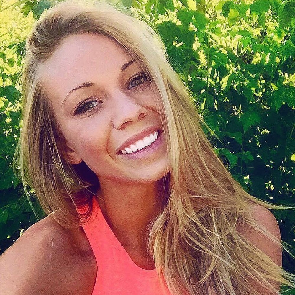 Meet your Posher, Brooke